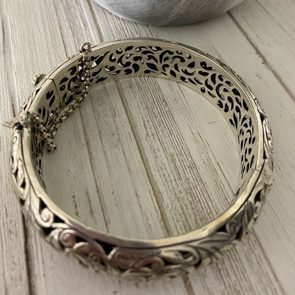 Retired Silpada Filigree Bangle - Picture 3 of 10